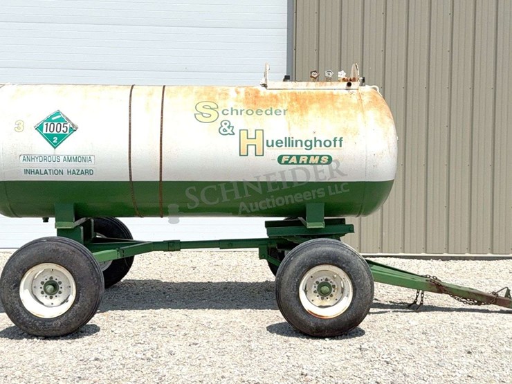 1,000-gallon-anhydrous-wagon-image-3