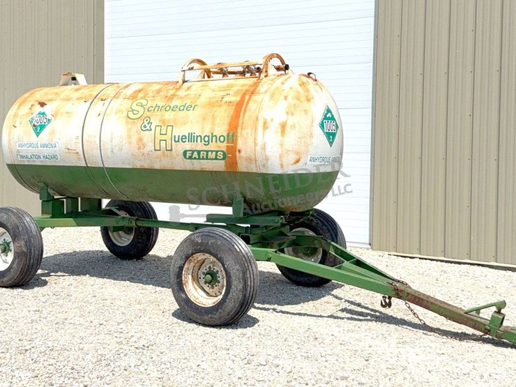 1,000-gallon-anhydrous-wagon-image-1