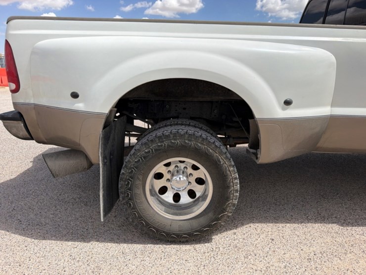 2004-ford-f350-image-4