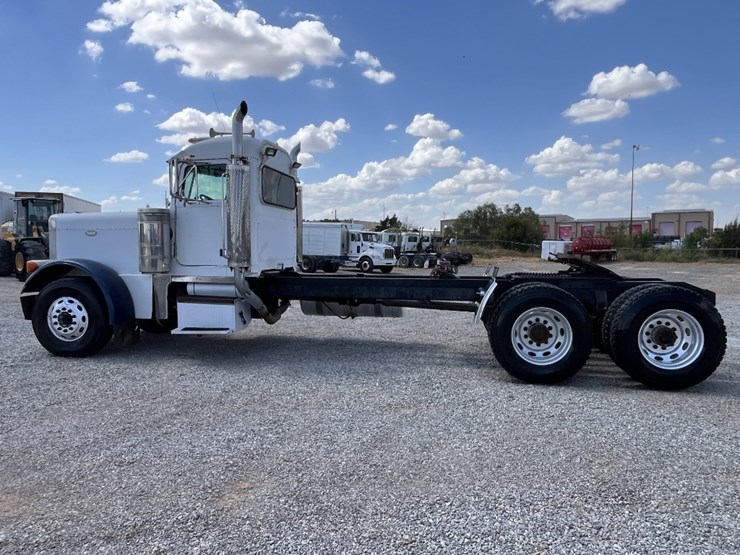 1998-peterbilt-379-image-8