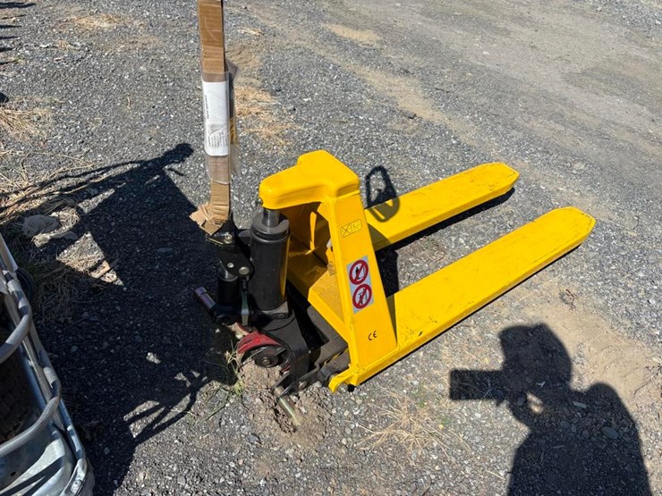 42in-hi-lift-pallet-truck-image-2