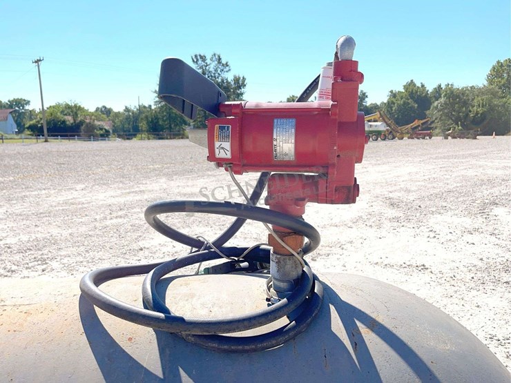 1,000-gallon-steel-fuel-tank-w/-fill-rite-pump-image-11