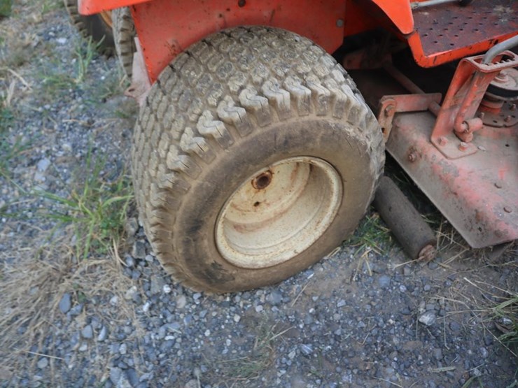 allis-chalmers-808gt-lawn-&-garden-tractor-image-9