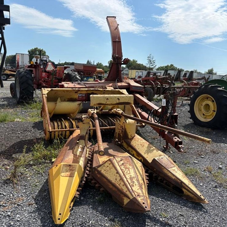 NEW HOLLAND 782