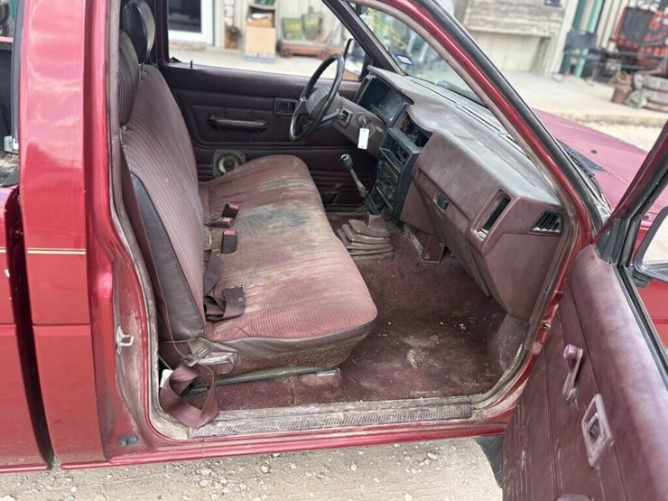 l1---1991-nissan-2-door-2wd-image-14