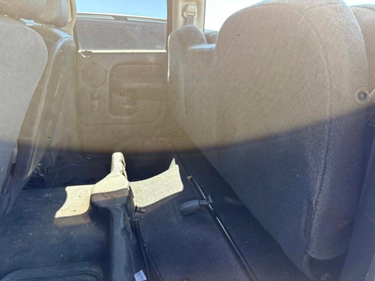 2003-dodge-ram-2500-image-15