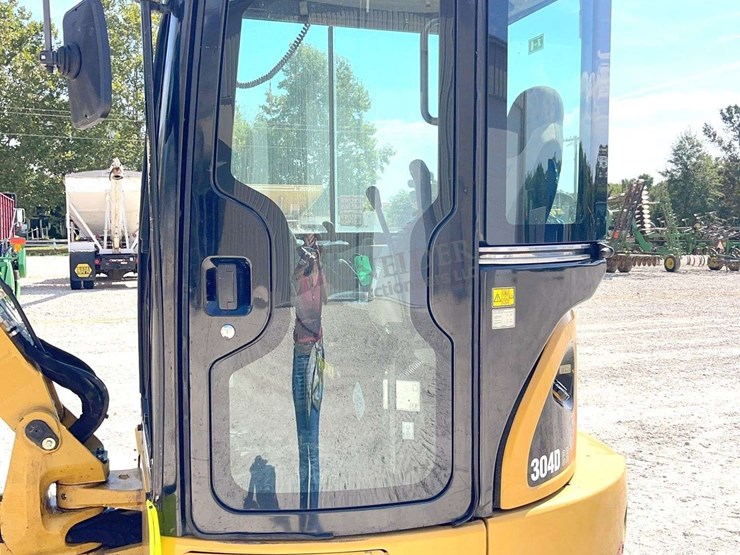 2012-caterpillar-304d-cr-image-30