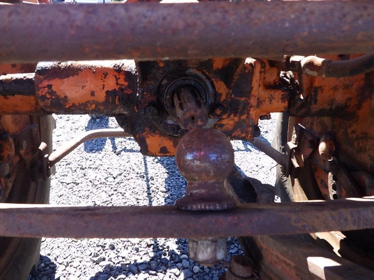 allis-chalmers-b-tractor-image-16