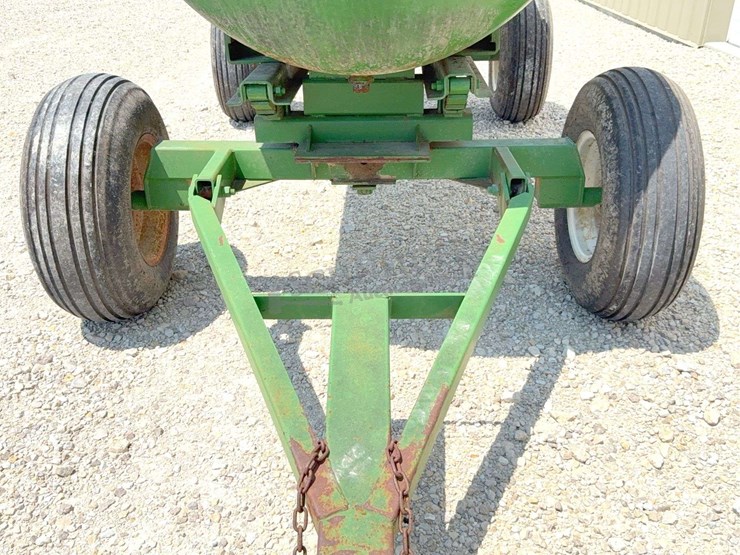 1,000-gallon-anhydrous-wagon-image-11