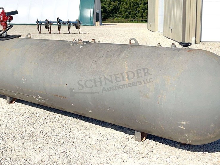 1,000-gallon-steel-fuel-tank-w/-fill-rite-pump-image-7