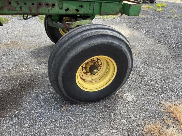 john-deere-4560-image-10