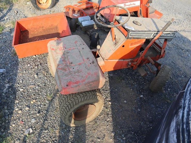 allis-chalmers-b207e-lawn-&-garden-tractor-image-8