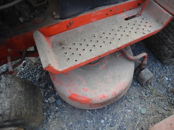 allis-chalmers-808-gt-lawn-&-garden-tractor-image-13