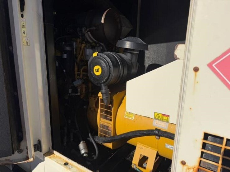 2015-caterpillar-aps100-image-25