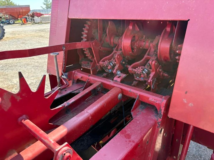 new-holland-bc5070-image-8