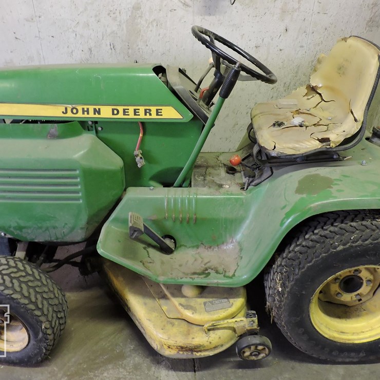 JOHN DEERE 212