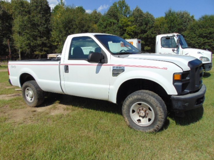 2008-ford-f250-xl-image-2