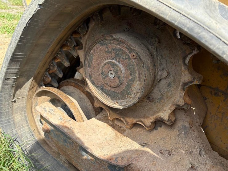 deere-ct332-image-12