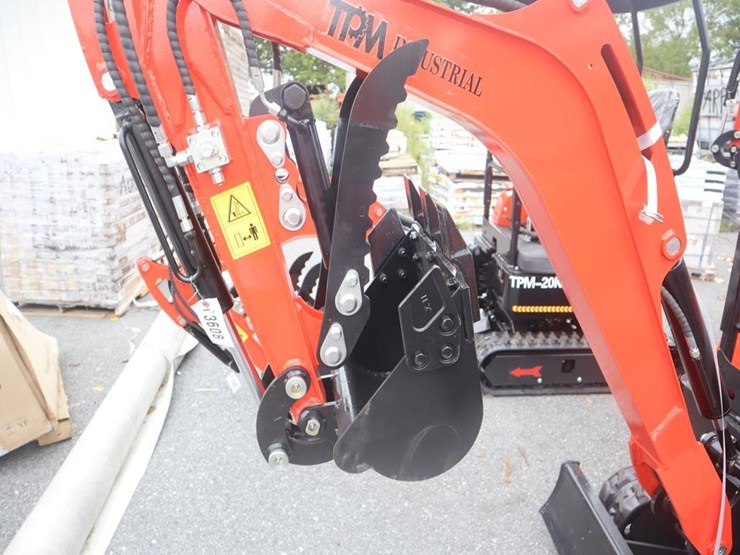 tpm-20kh-mini-excavator-image-6