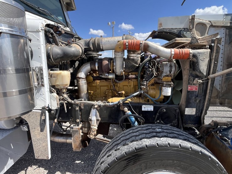 1998-peterbilt-379-image-14
