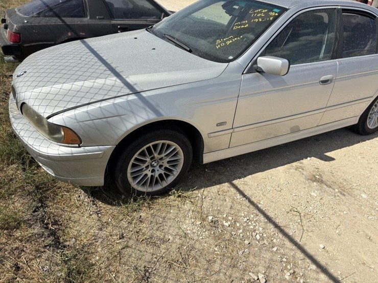 l1---2001-bmw-530i-image-5
