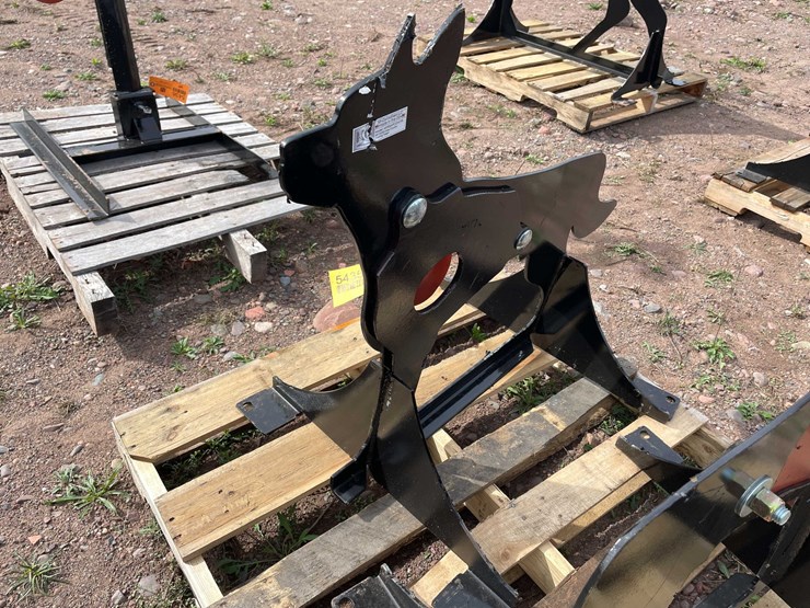 #5435-•-3/8-in.-ar500-steel-coyote-shooting-target-with-heart-flapper-image-4