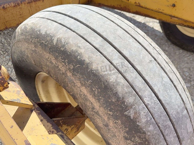 holcomb-pull-type-ejector-scraper-image-23