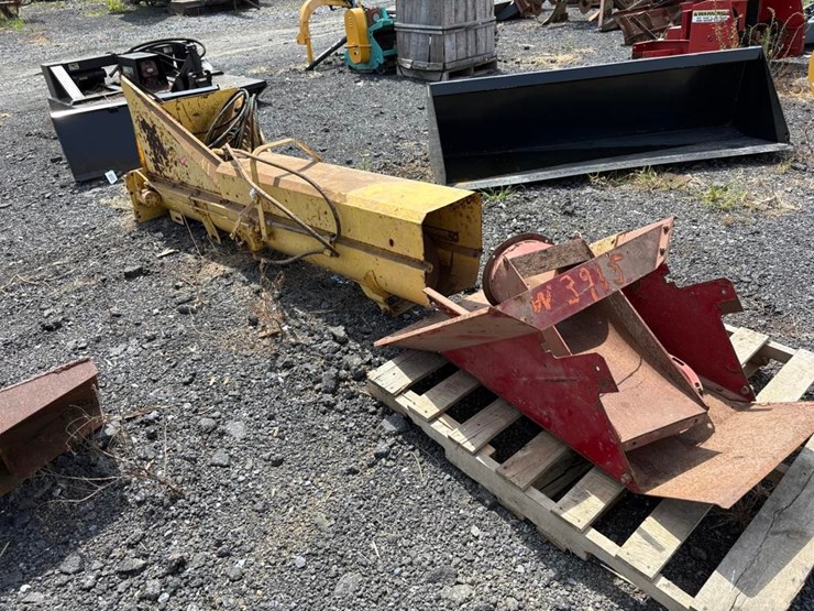 new-holland-782-image-1