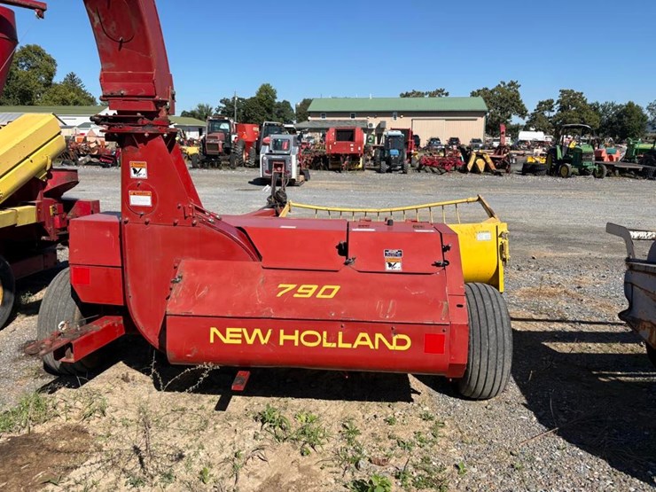 new-holland-790-image-8