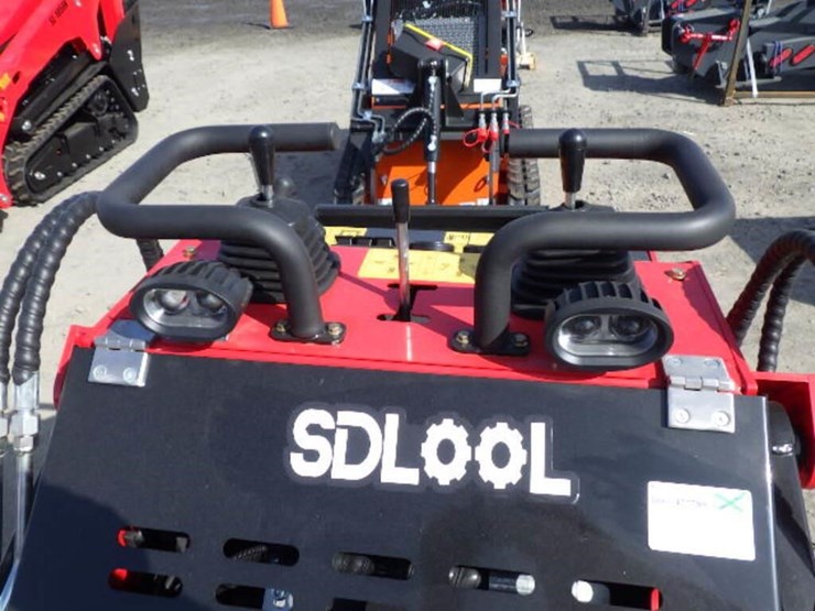 2026-sdlool-380r-skid-steer-tracked-loader-image-11