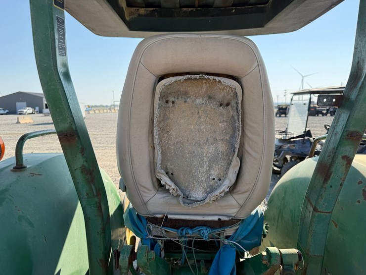 john-deere-1050-image-12