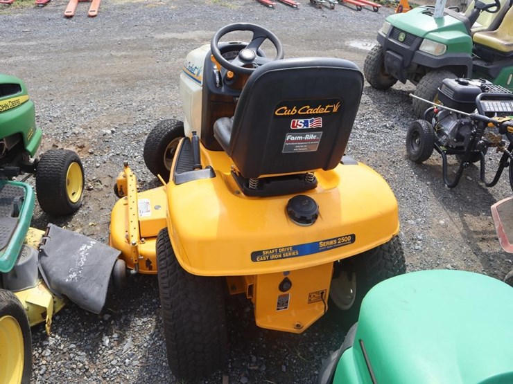 cub-cadet-gt2523-image-7