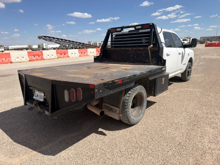 2021-dodge-ram-3500-image-5