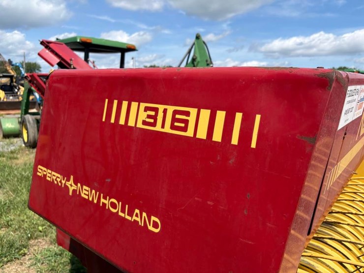 new-holland-316-image-7