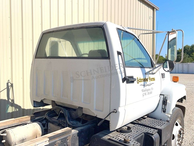 2002-chevrolet-c7500-single-axle-grain-truck-image-53