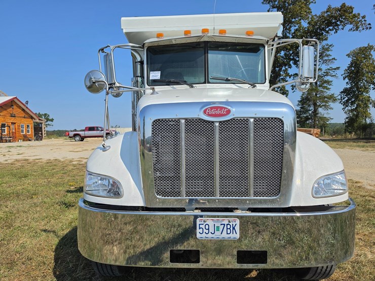 2012-peterbilt-382-image-22