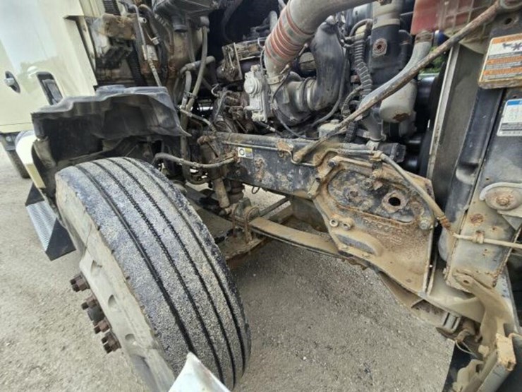 2016-kenworth-t680-image-28