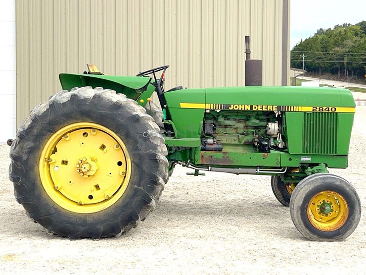 john-deere-2840-image-3
