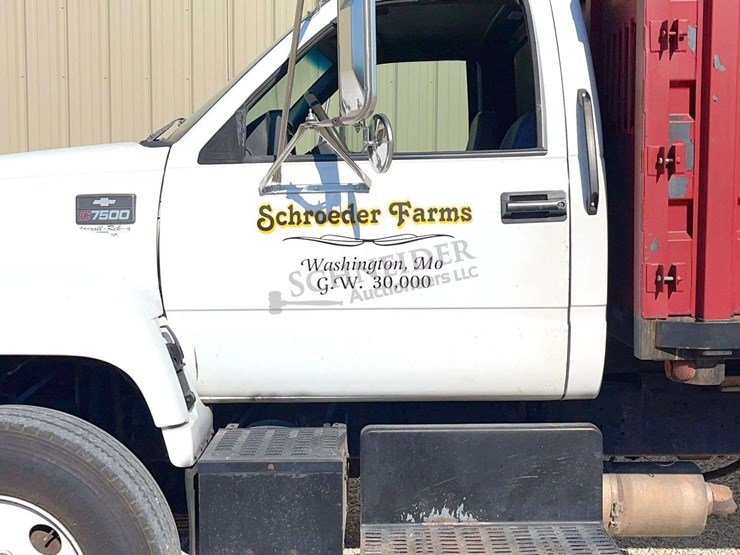 2002-chevrolet-c7500-single-axle-grain-truck-image-72