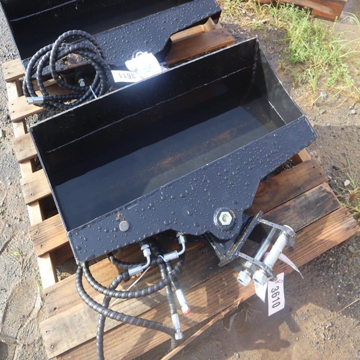 TPM 32" Hydraulic Tilt Bucket