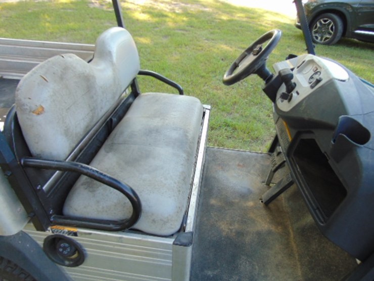 2017-club-car-carryall-300-image-4