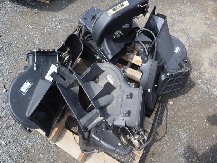 john-deere-bagger/blower-lot-image-5
