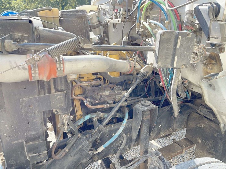 2002-chevrolet-c7500-single-axle-grain-truck-image-36