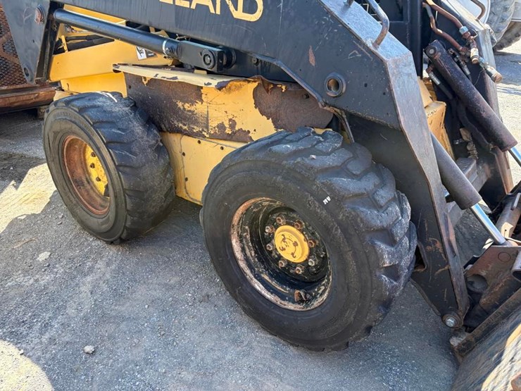 new-holland-lx885-image-5