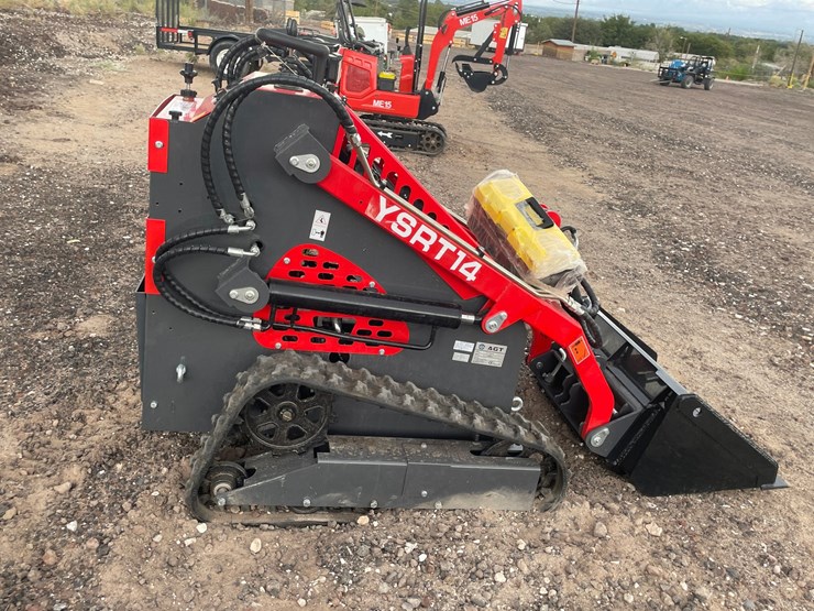 #2036-•-unused-mini-track-loader-image-9
