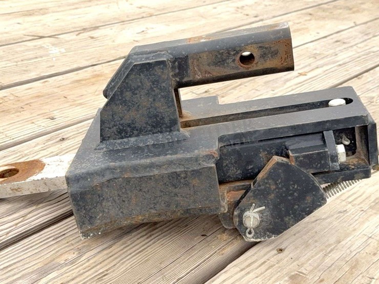 schuck-cushion-hitch-for-2"-receiver-hitch-image-5