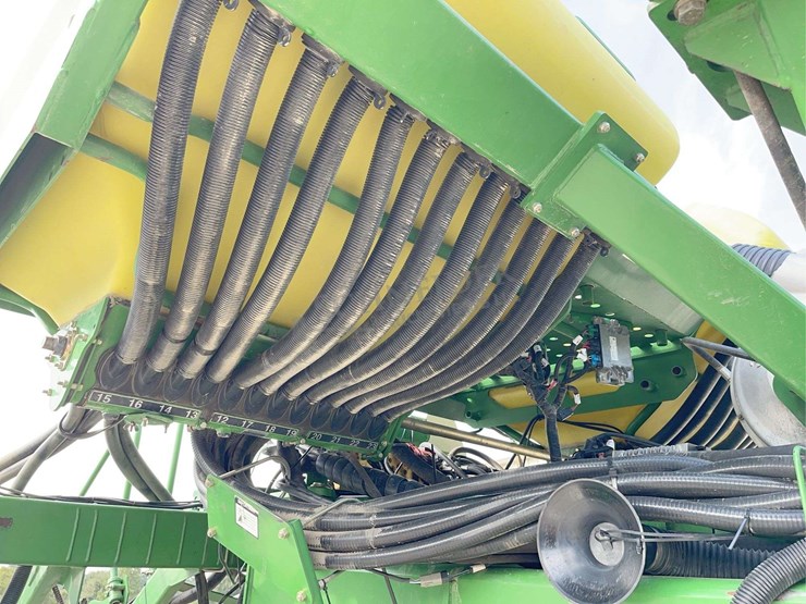john-deere-1790-image-42