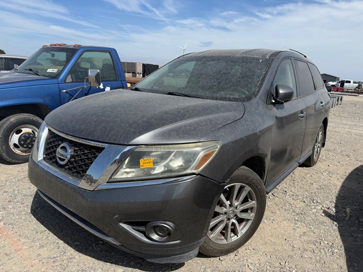 2016-nissan-pathfinder-image-1