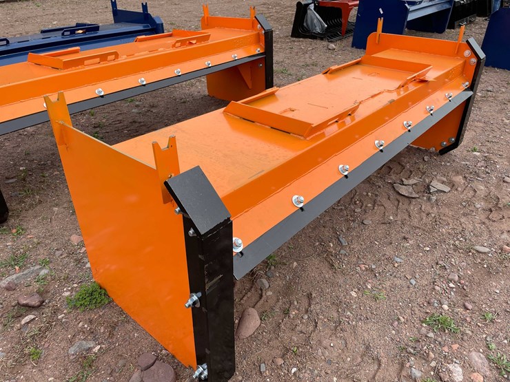 #5118-•-8'-snow-pusher-with-steel-blades-v2023-image-3