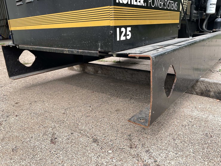 2010-john-deere-6-image-51